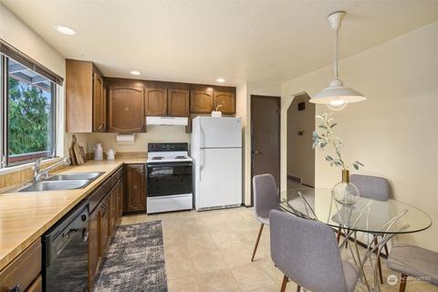 9623 NE 204th Pl, Bothell, WA 98011 photo 7