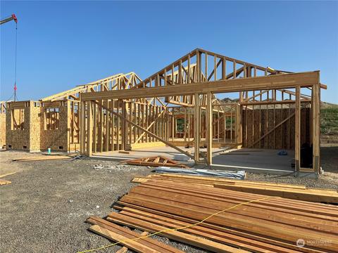 2453 SE 3rd St, East Wenatchee, WA 98802