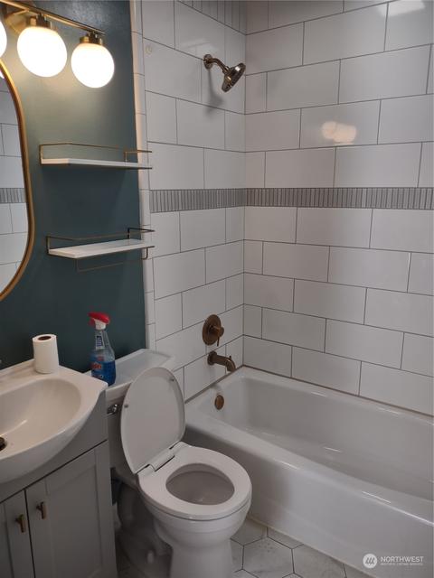 6815 Lower Ridge Rd, Everett, WA 98203 photo 11