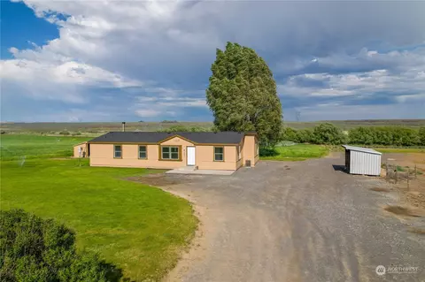 18051 Road D7 NE, Soap Lake, WA 98851