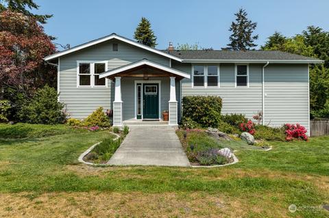 302 NE 8th St, Coupeville, WA 98239