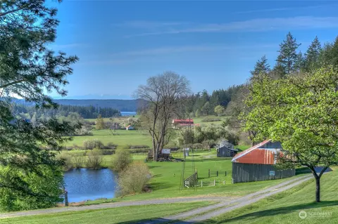 2831 Crow Valley Rd, Eastsound, WA 98245