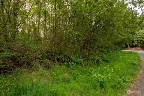 21118 Howard Ave NE, Kingston, WA 98346