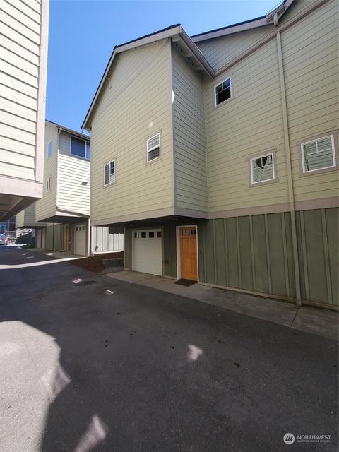 1402 N Northgate Way, Seattle, WA 98133