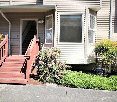 13706 26th Pl W #206, Lynnwood, WA 98087