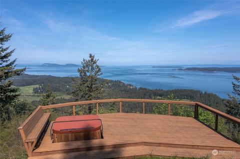 906 Wright Rd, Eastsound, WA 98245