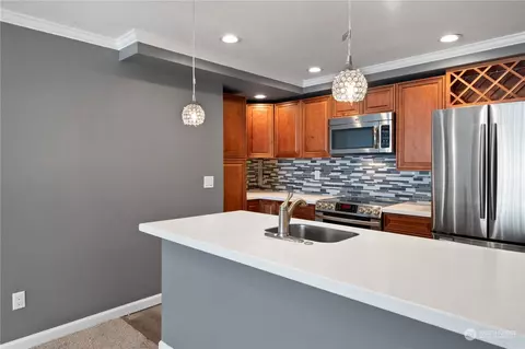 5719 Highway Pl #2, Everett, WA 98203