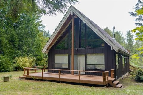 150 N Deer Ln E, Hoodsport, WA 98548