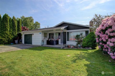 112 N Mckinley St, Burlington, WA 98233