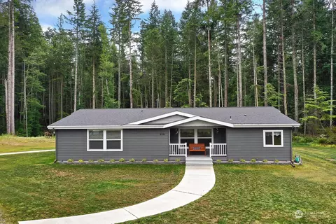 4161 Crestway Rd, Greenbank, WA 98253