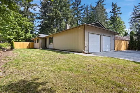 21606 SE 271st Pl, Maple Valley, WA 98038