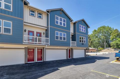 3423 S 144th Ln, Tukwila, WA 98168