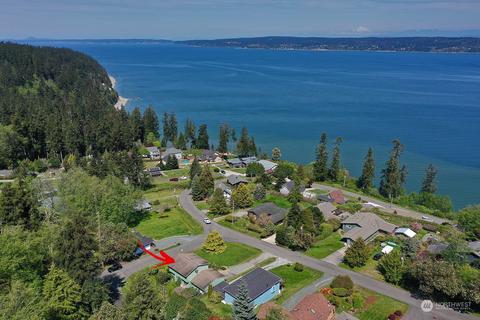 2260 Cranes Landing Dr, Greenbank, WA 98253
