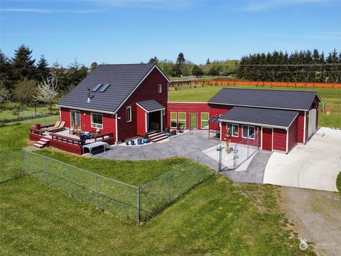 262 Lotzgesell Rd, Sequim, WA 98382