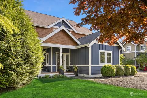 9752 NE Kitsap St, Bainbridge Island, WA 98110