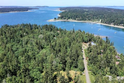 1300 Griffith Point Rd, Nordland, WA 98358