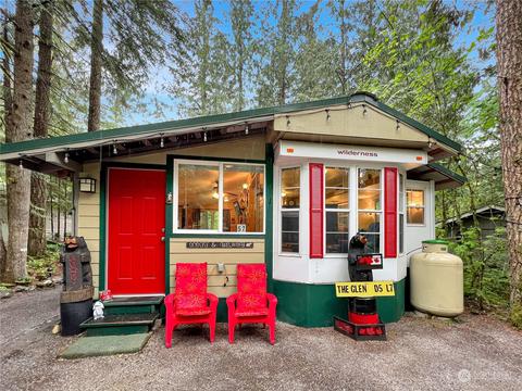 7 Big River Blvd W, Deming, WA 98244