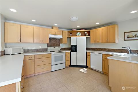 51 E Paradise Pl, Grapeview, WA 98546 photo 9