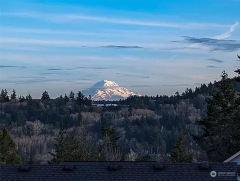 2420 Sand Dollar Rd W, Bremerton, WA 98312
