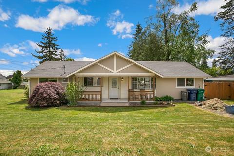 2207 SW 328th St, Federal Way, WA 98023