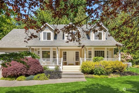 11310 Kallgren Rd NE, Bainbridge Island, WA 98110