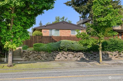 7343 35th Ave SW, Seattle, WA 98126