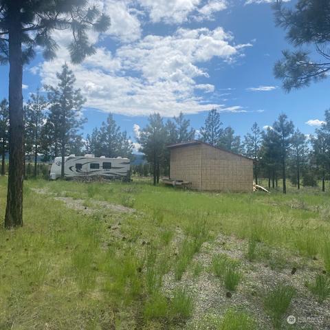 12 Dutch Anderson Rd, Omak, WA 98841