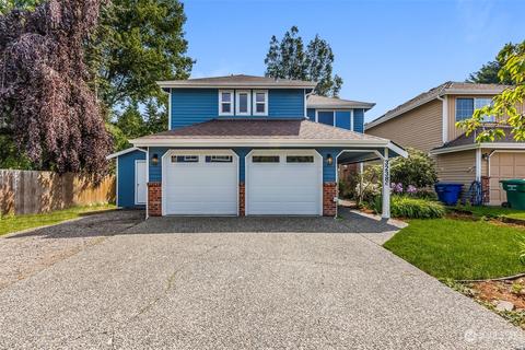 3238 NE 100th St #C, Seattle, WA 98125