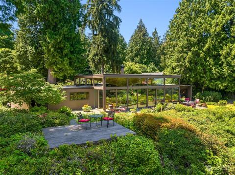 8468 Grand Ave NE, Bainbridge Island, WA 98110