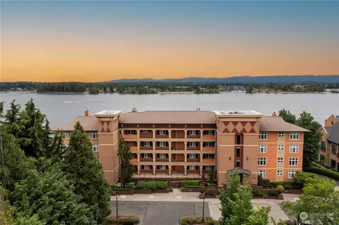 2015 SE Columbia River Dr #410, Vancouver, WA 98661