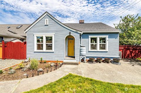 1703 W 5th St NW, Port Angeles, WA 98363