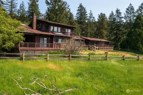 301 Blue Heron Ln, Eastsound, WA 98245