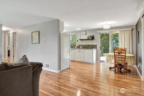 1902 Howard Ave, Everett, WA 98203 photo 4