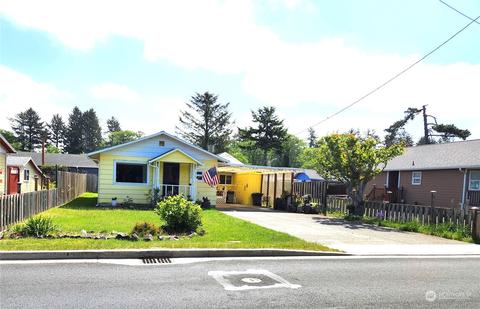 1704 Washington Ave S, Long Beach, WA 98631