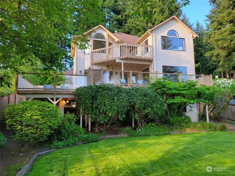1416 N Lake Stickney Dr, Lynnwood, WA 98087