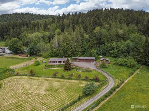 358 Sandhagen Rd, Port Angeles, WA 98363