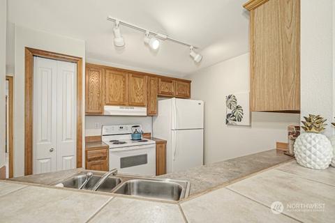 1009 112th St SE #E104, Everett, WA 98208 photo 8
