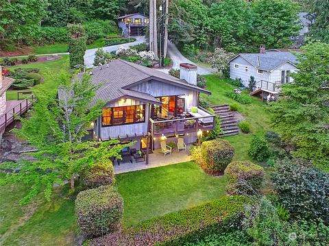 2821 S East Camano Dr, Camano Island, WA 98282