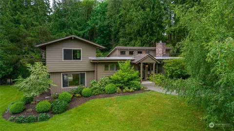 4132 Lakeway Dr, Bellingham, WA 98229