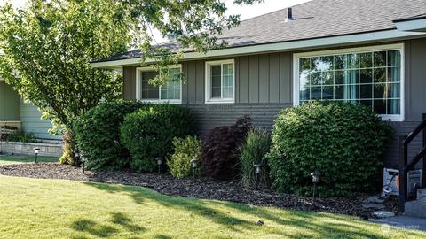 1333 E Juniper St, Othello, WA 99344 photo 3