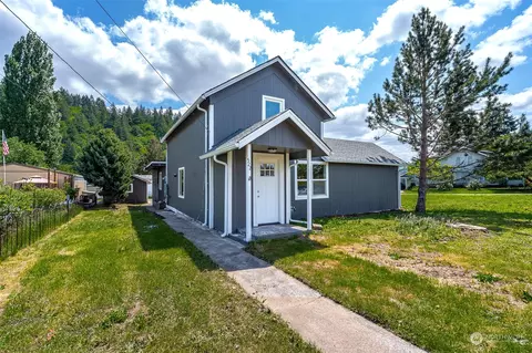 522 S Gold St, Centralia, WA 98531