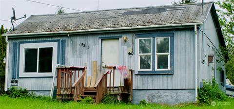 122 N Vista Way, Kelso, WA 98626