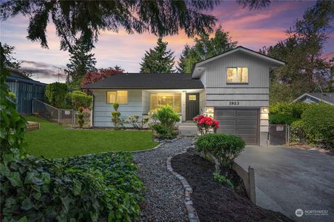 1923 E 64th St, Tacoma, WA 98404