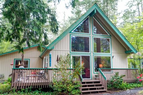 431 N Duckabush Dr E, Hoodsport, WA 98548