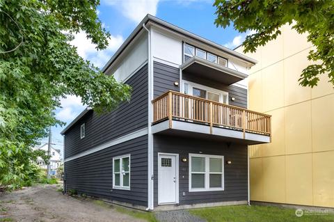 942 S M St, Tacoma, WA 98405