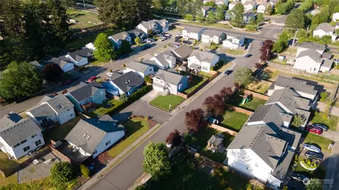 1227 180th St E, Spanaway, WA 98387 photo 40
