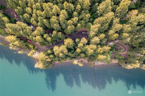 118 N Cushman Ridge Dr, Hoodsport, WA 98548