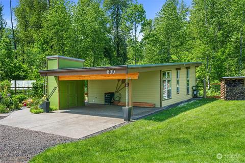 809 Miller Ave, Morton, WA 98356