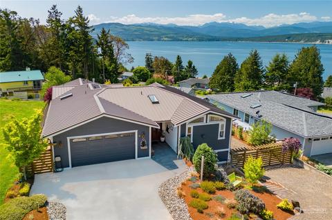 70 Quinault Loop, Port Townsend, WA 98368