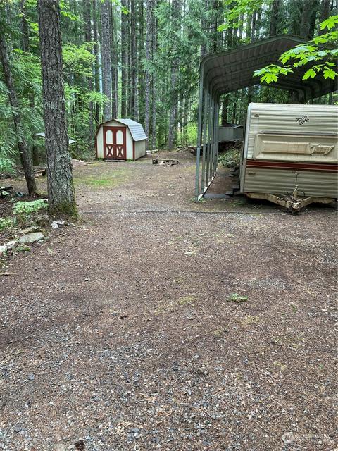 20 N Mt Rose Pl, Hoodsport, WA 98548